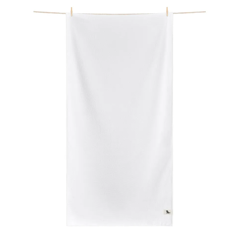 dock-bay-bath-towels-crystal-white-badetuch-aus-recyceltem-dryq-waffel-stoff image 1