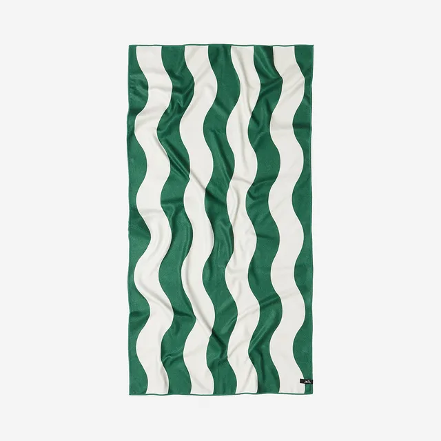 slowtide-stripe-performance-quick-dry-towel-kale-sandfreies-mikrofaser-handtuch- image 1