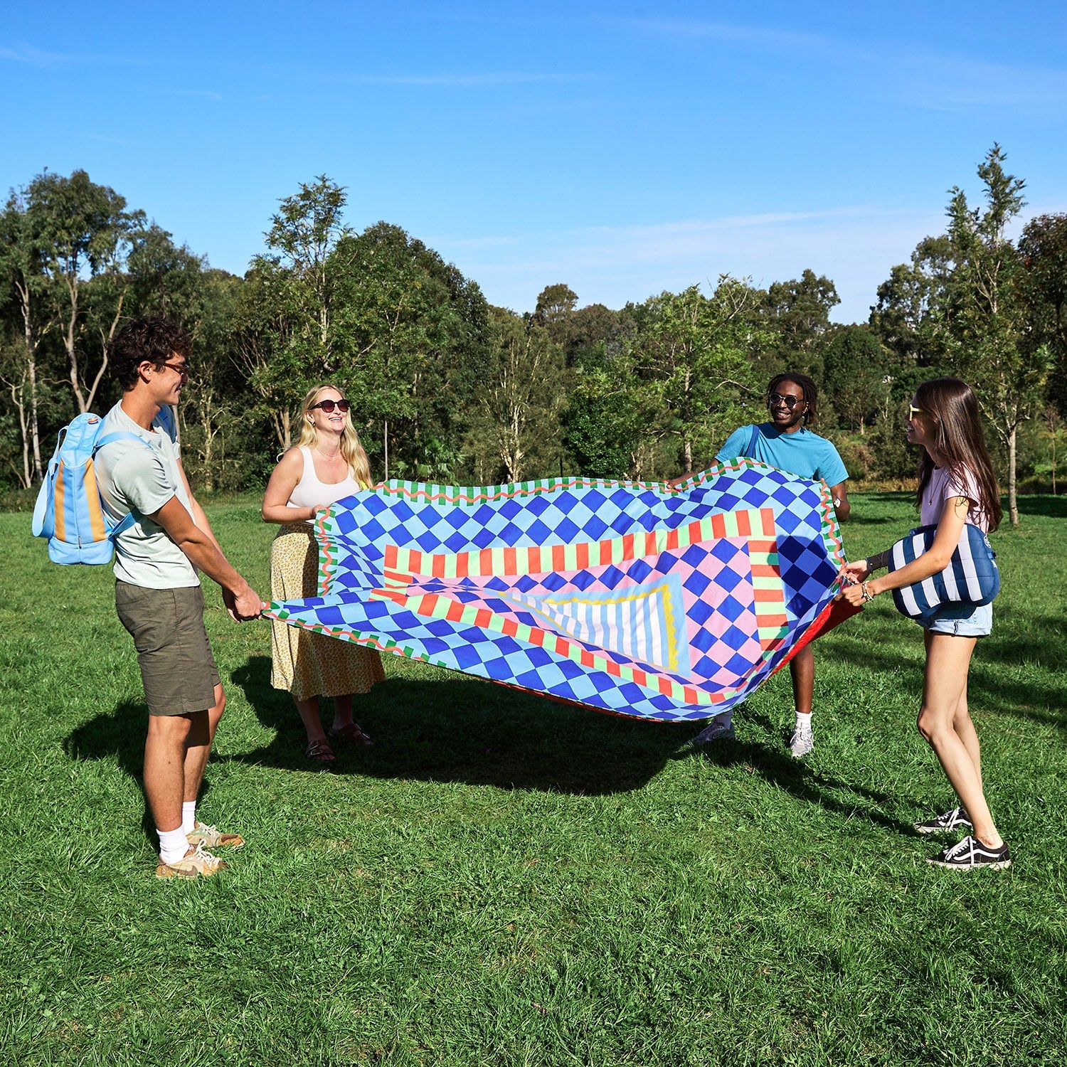 dock-bay-picnic-blanket-bright-side-up-picknickdecke-aus-100-recyceltem-material image 2