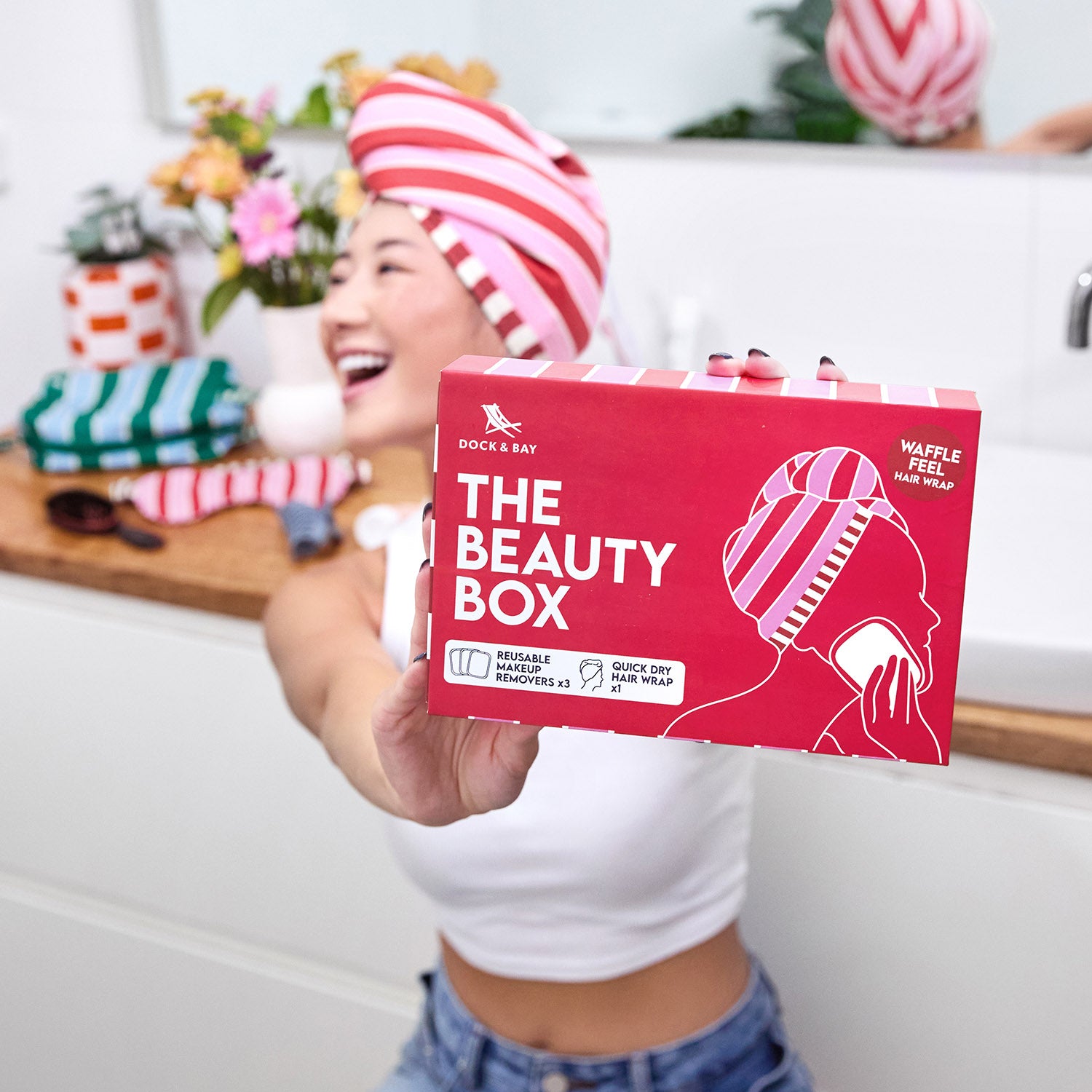 dock-bay-beauty-box-geschenkset-cherry-bomb-hair-wrap-waffel-und-3-wiederverwend image 3
