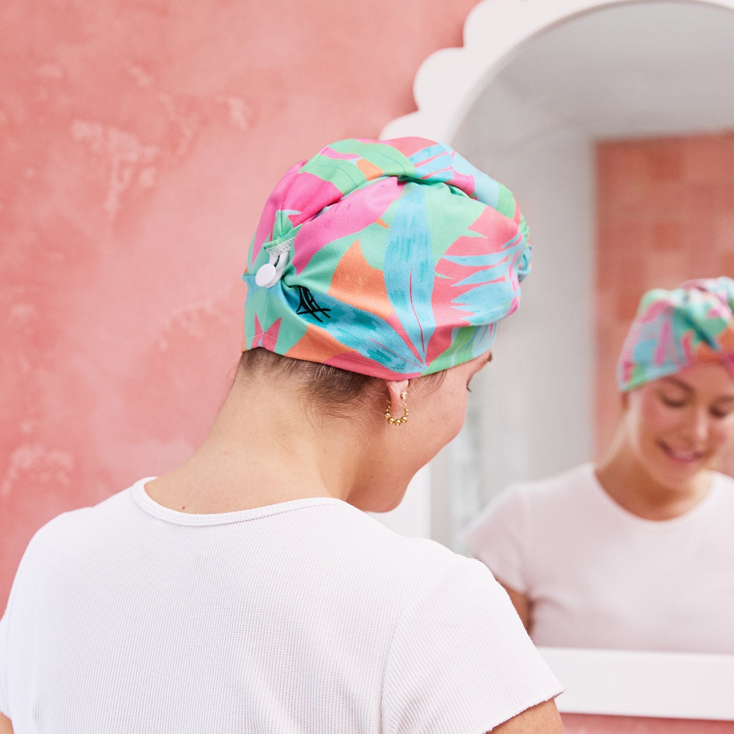 dock-bay-hair-wrap-hot-tropics-haarturban-mit-dryq-funktion-aus-recyceltem-mater image 4
