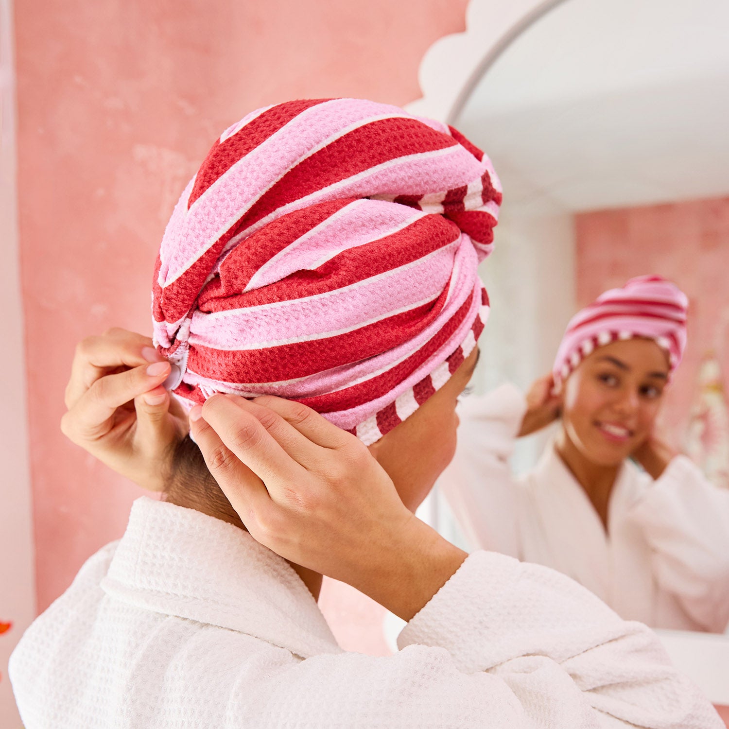 dock-bay-beauty-box-geschenkset-cherry-bomb-hair-wrap-waffel-und-3-wiederverwend image 5
