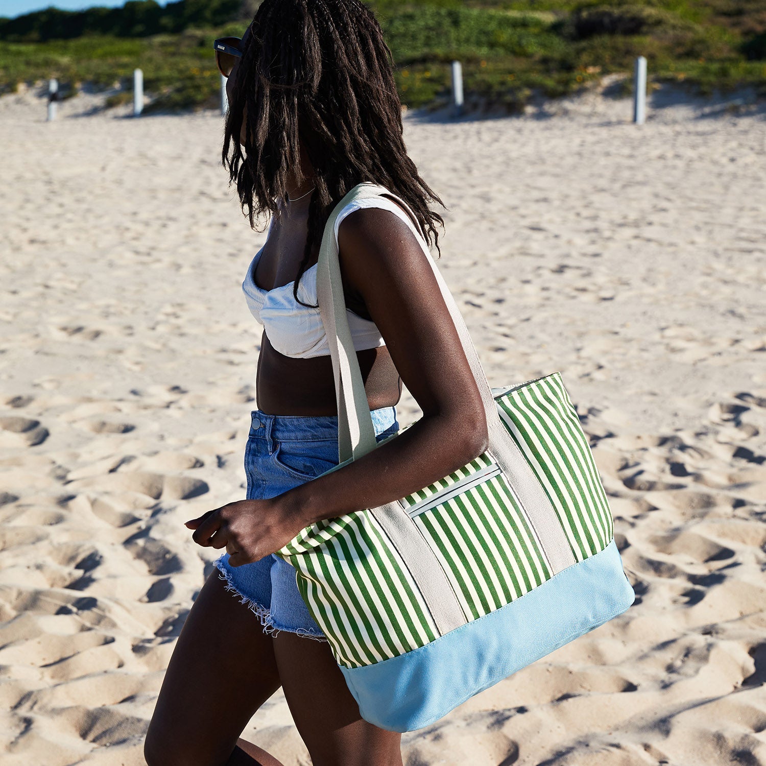 dock-bay-beach-bag-olive-grove-strandtasche-recyceltes-material-sandabweisend-mi image 7