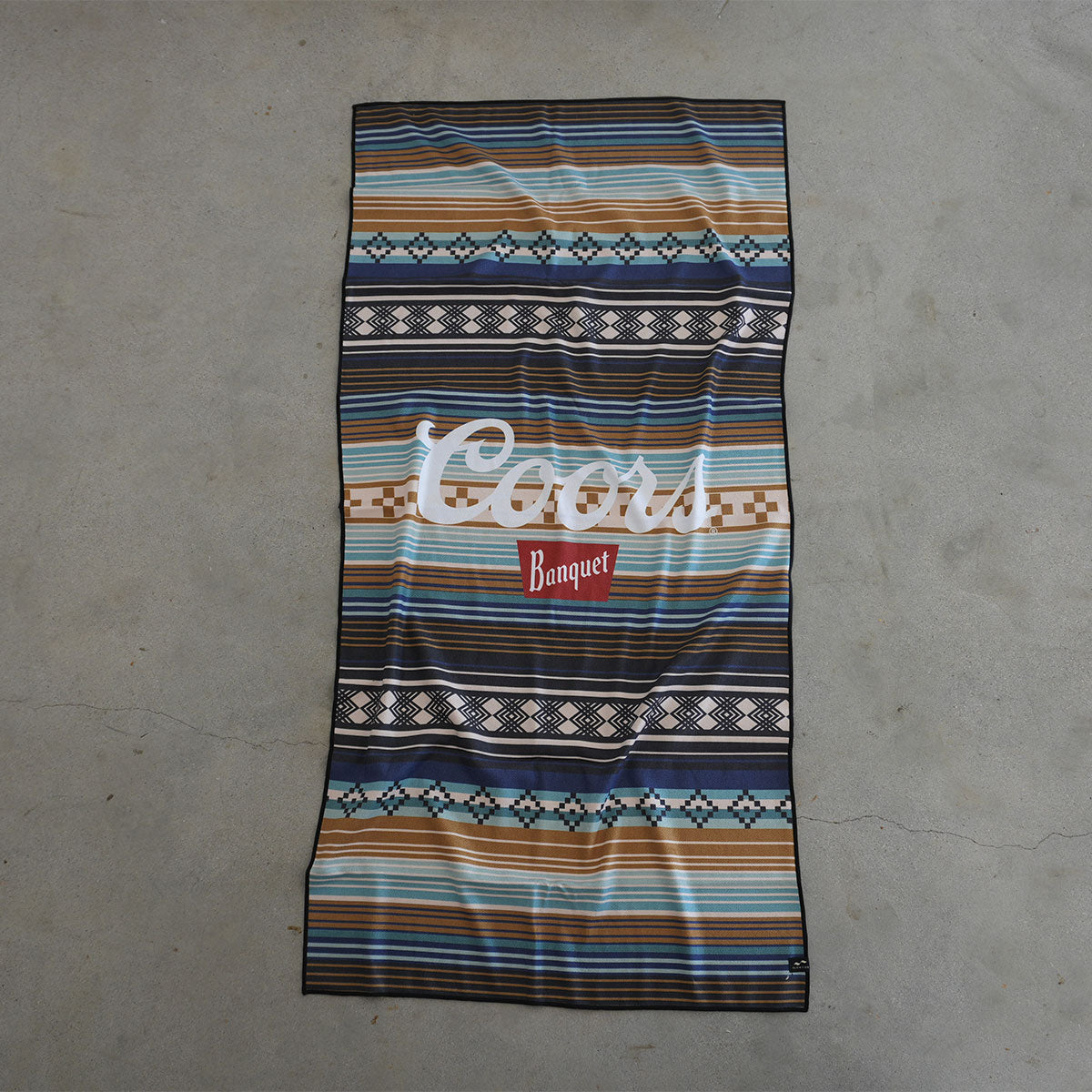 slowtide-rocky-performance-quick-dry-travel-towel-coors-banquet-x-slowtide-sanda image 3